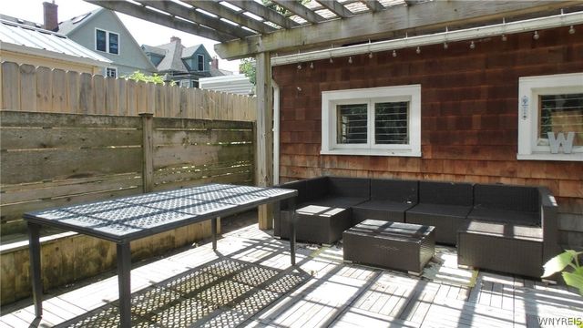 829 Auburn Avenue, Buffalo, NY 14222