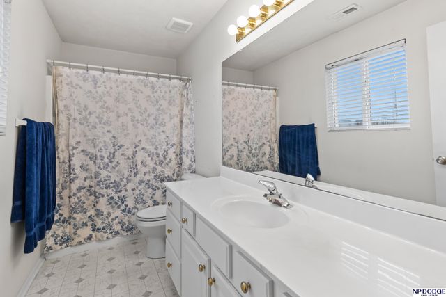 2705 Arrowhead Lane, Bellevue, NE 68123