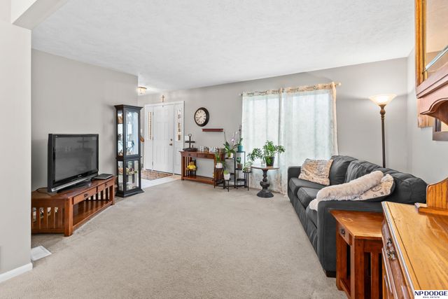 2705 Arrowhead Lane, Bellevue, NE 68123