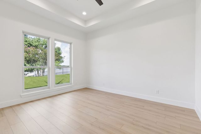 6124 Lake Shore Drive, Fort Worth, TX 76179