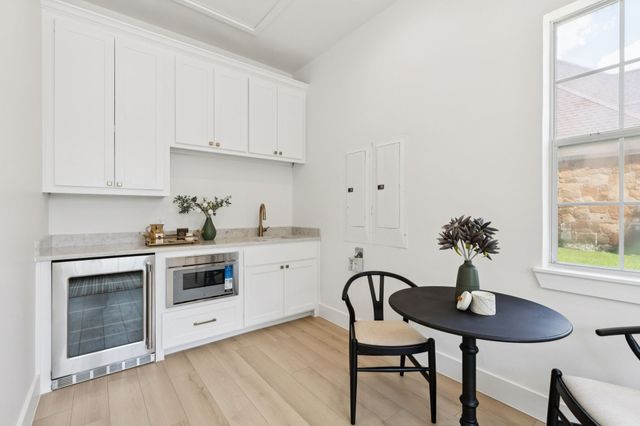 6124 Lake Shore Drive, Fort Worth, TX 76179