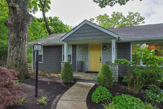 211 Hilltop Lane, Wyoming, OH 45215