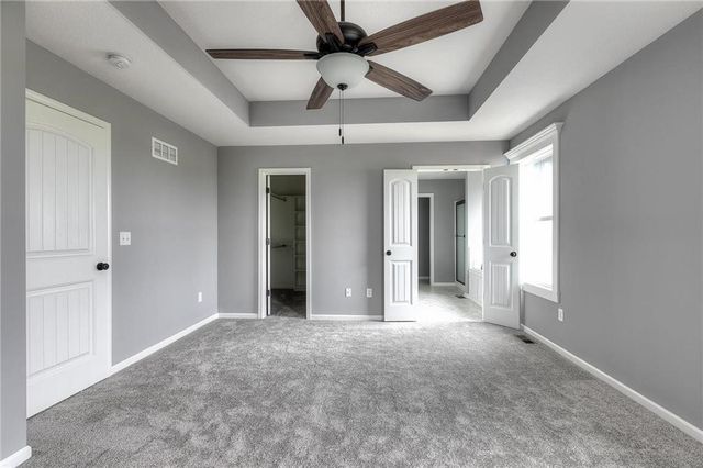 519 Skyview Lane, Liberty, MO 64068