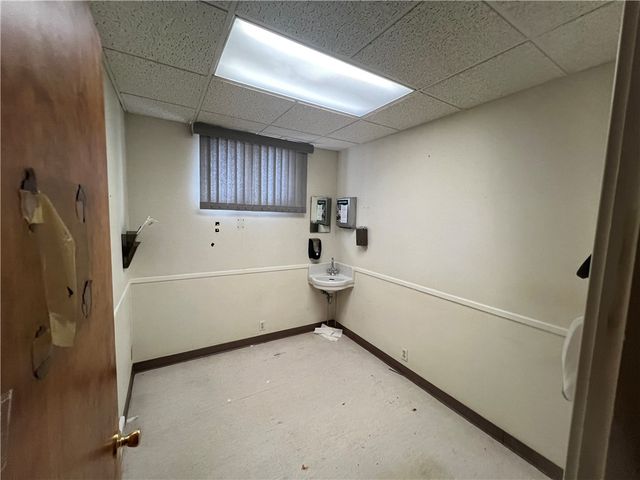 1307 6th Ave, Beaver Falls, PA 15010