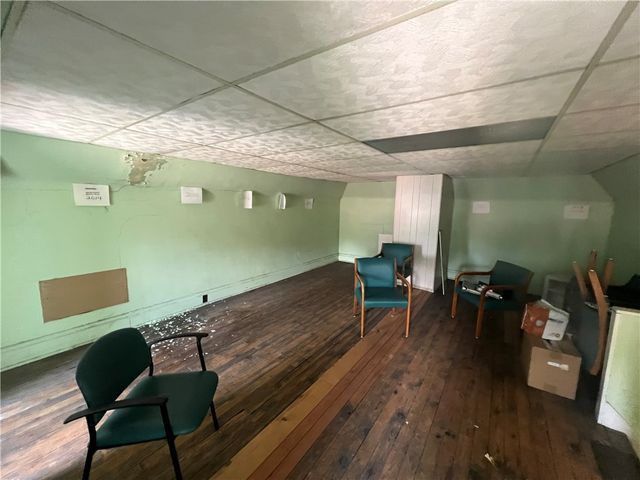 1307 6th Ave, Beaver Falls, PA 15010