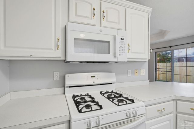 2196 Topaz Ct, Ft Walton Beach, FL 32547
