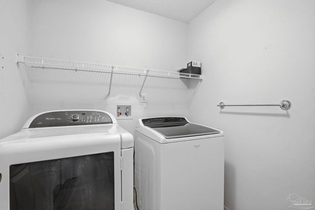 2196 Topaz Ct, Ft Walton Beach, FL 32547