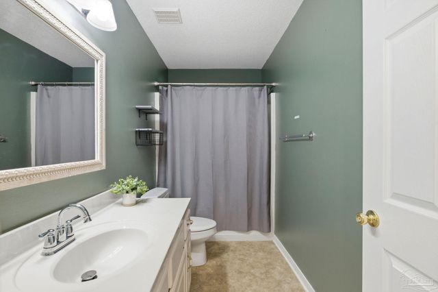 2196 Topaz Ct, Ft Walton Beach, FL 32547