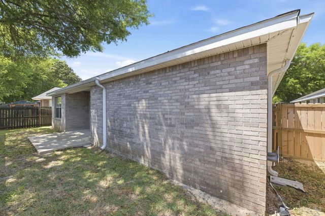2196 Topaz Ct, Ft Walton Beach, FL 32547