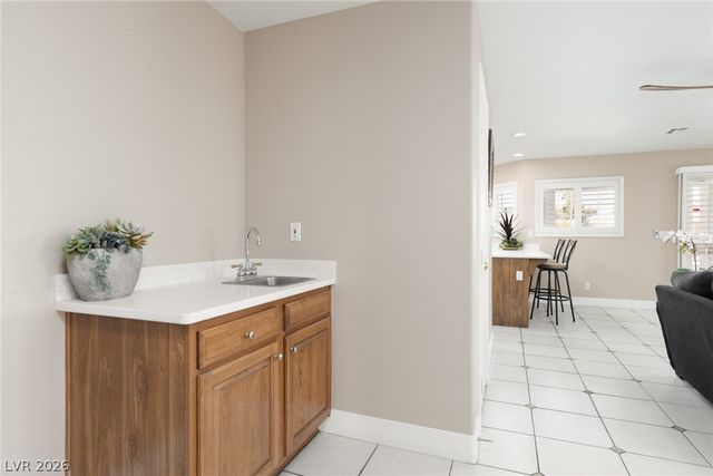 2635 Regency Cove Court, Las Vegas, NV 89121