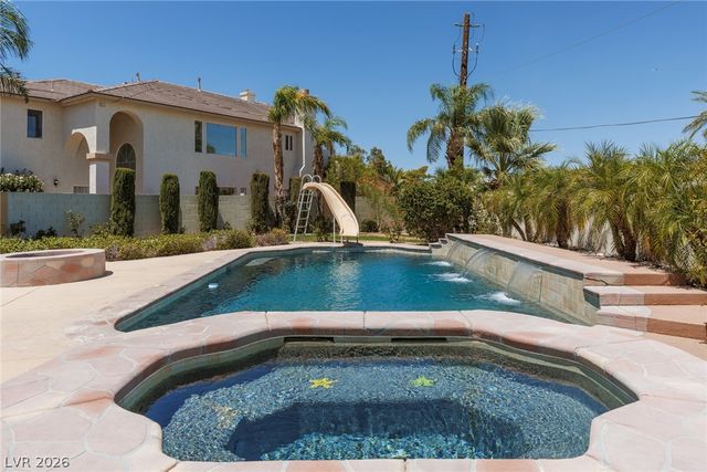 2635 Regency Cove Court, Las Vegas, NV 89121