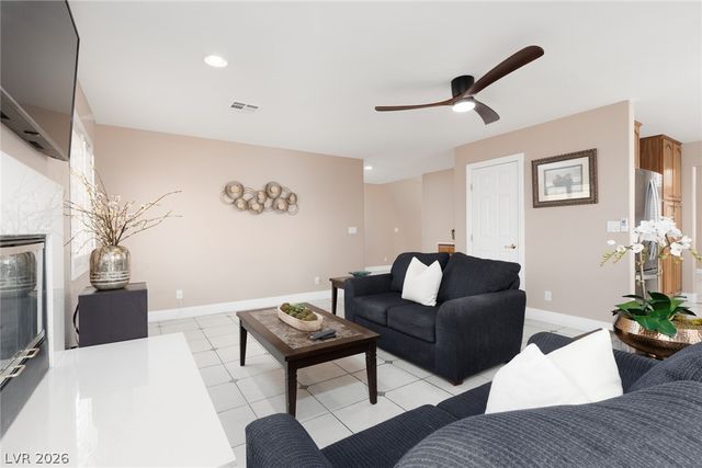 2635 Regency Cove Court, Las Vegas, NV 89121