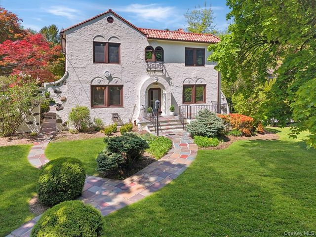 62 Broadfield Road, New Rochelle, NY 10804