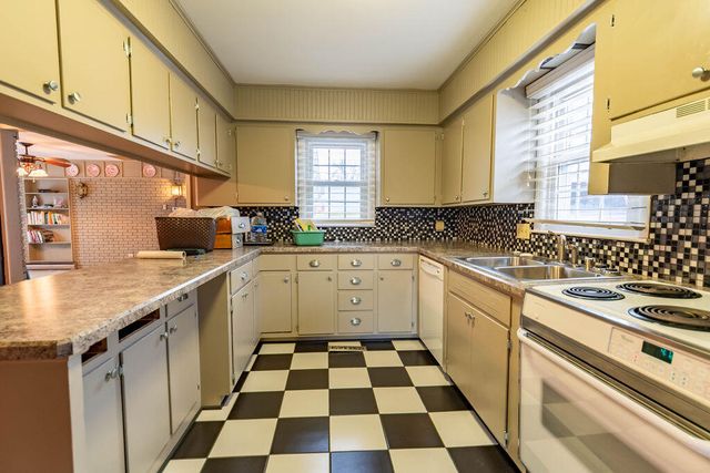 107 Pin Oak Drive, Lancaster, KY 40444