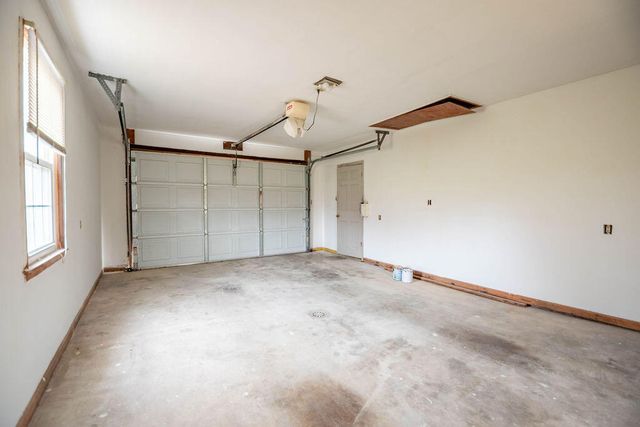 107 Pin Oak Drive, Lancaster, KY 40444