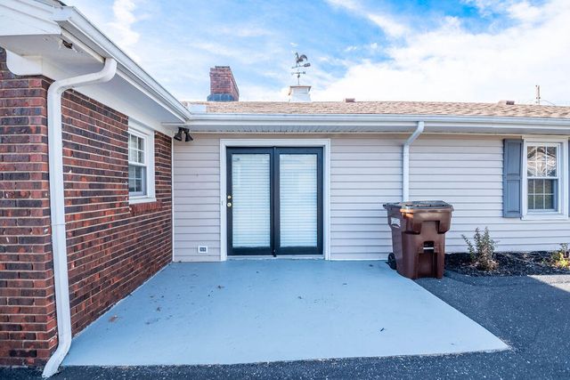 107 Pin Oak Drive, Lancaster, KY 40444