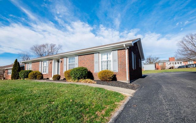 107 Pin Oak Drive, Lancaster, KY 40444