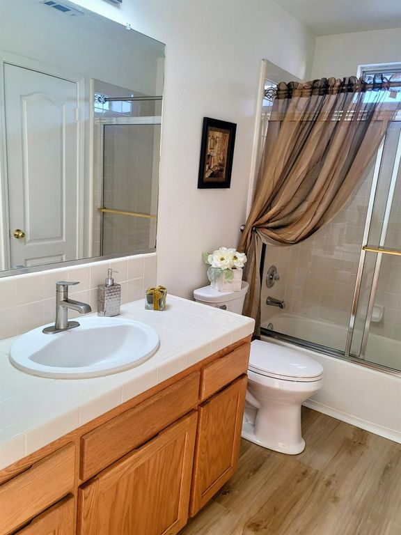 Image 34 of property listing at 7835 Matus, Fresno, CA 93720