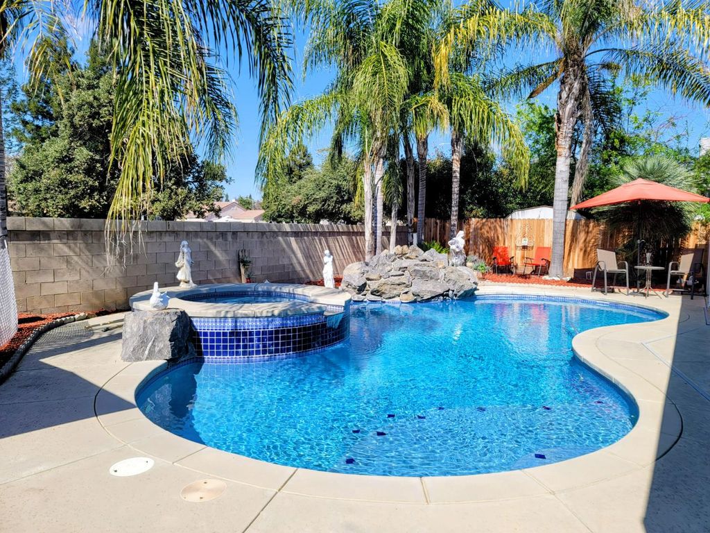 Image 38 of property listing at 7835 Matus, Fresno, CA 93720