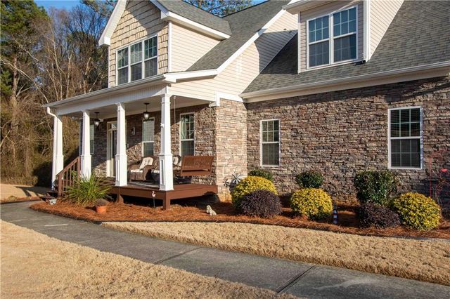 4218 Pine Hill Drive, Loganville, GA 30052