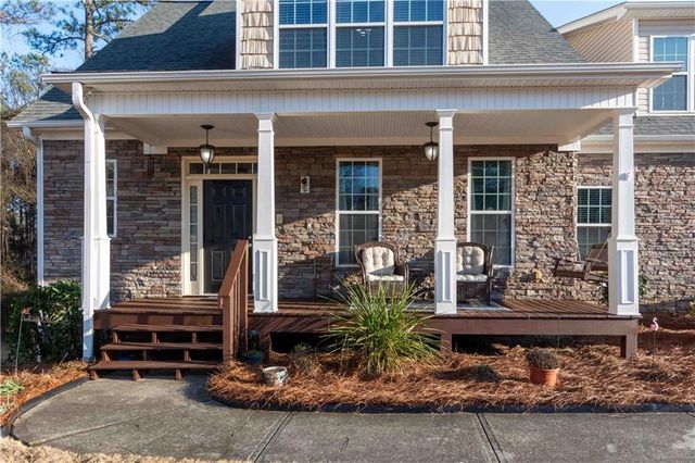 4218 Pine Hill Drive, Loganville, GA 30052