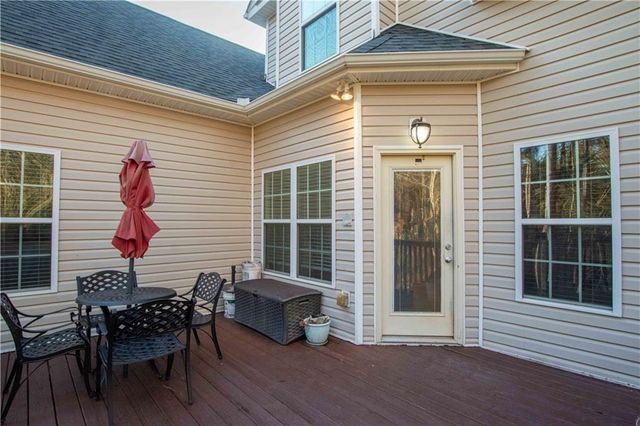 4218 Pine Hill Drive, Loganville, GA 30052