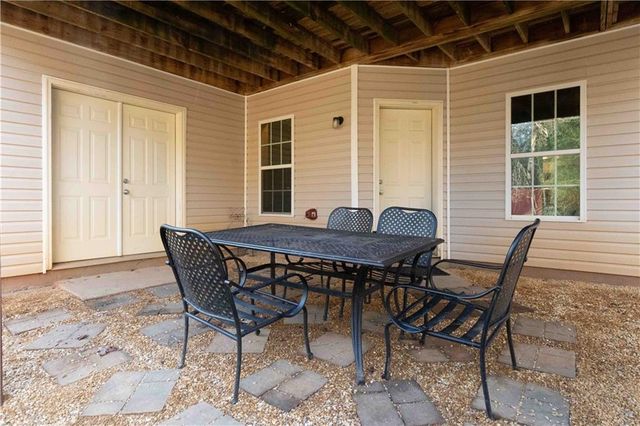 4218 Pine Hill Drive, Loganville, GA 30052