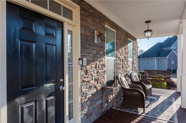 4218 Pine Hill Drive, Loganville, GA 30052