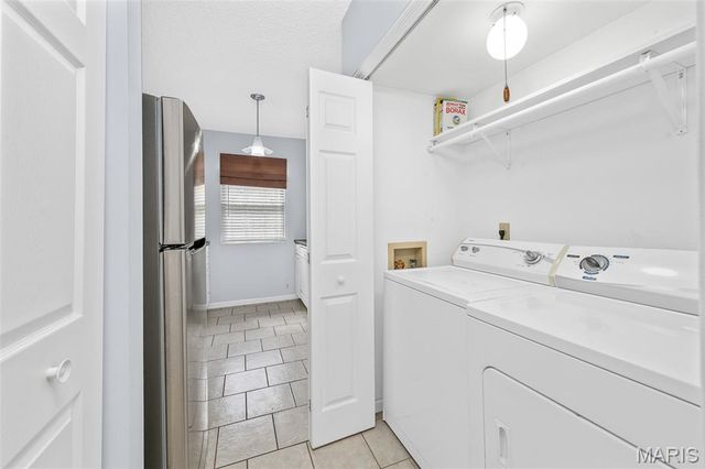9073 W Swan Circle, St Louis, MO 63144