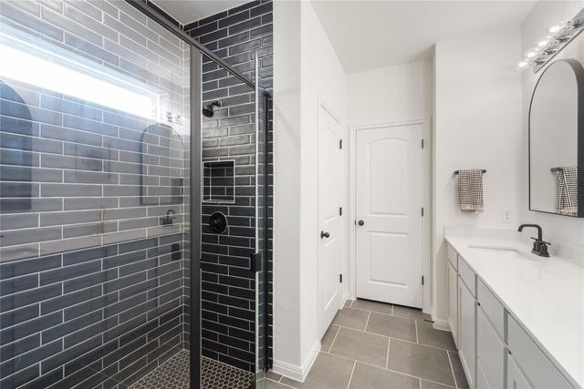 155 Kings Canyon DR, Dripping Springs, TX 78620