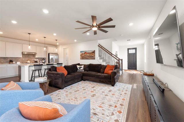 155 Kings Canyon DR, Dripping Springs, TX 78620