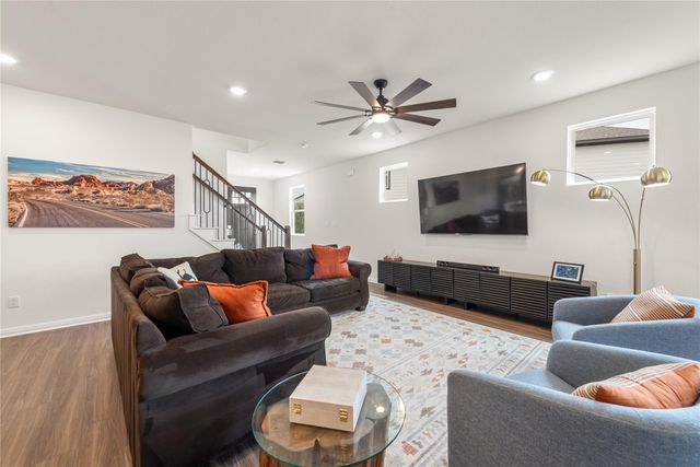 155 Kings Canyon DR, Dripping Springs, TX 78620