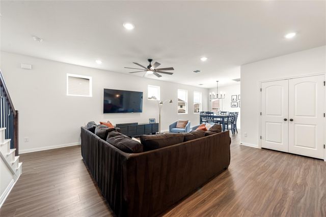 155 Kings Canyon DR, Dripping Springs, TX 78620