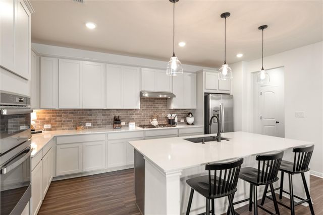 155 Kings Canyon DR, Dripping Springs, TX 78620