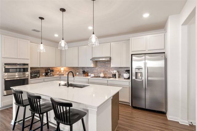 155 Kings Canyon DR, Dripping Springs, TX 78620