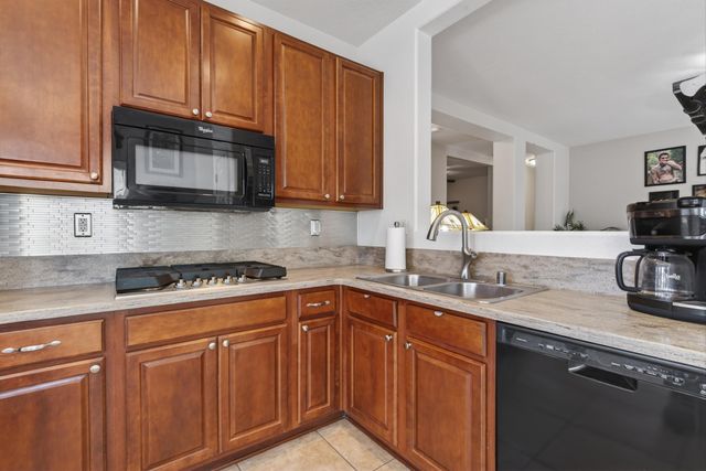 952 Waterfall Drive NE, Rio Rancho, NM 87144