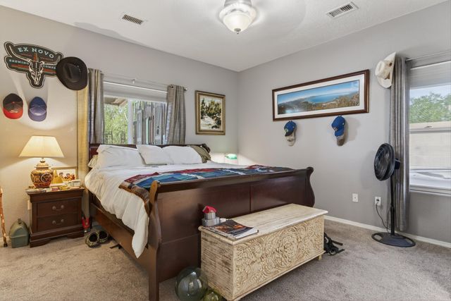 952 Waterfall Drive NE, Rio Rancho, NM 87144