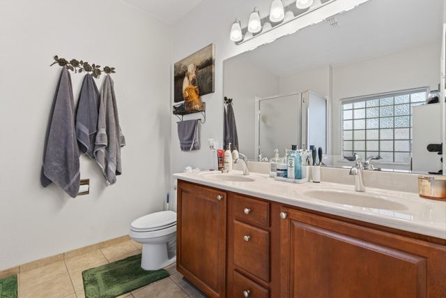 952 Waterfall Drive NE, Rio Rancho, NM 87144