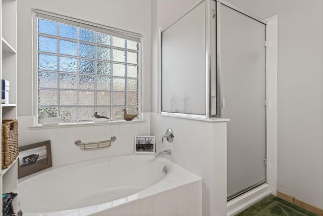 952 Waterfall Drive NE, Rio Rancho, NM 87144