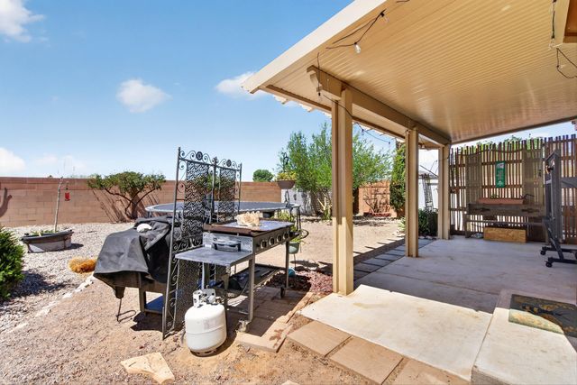 952 Waterfall Drive NE, Rio Rancho, NM 87144