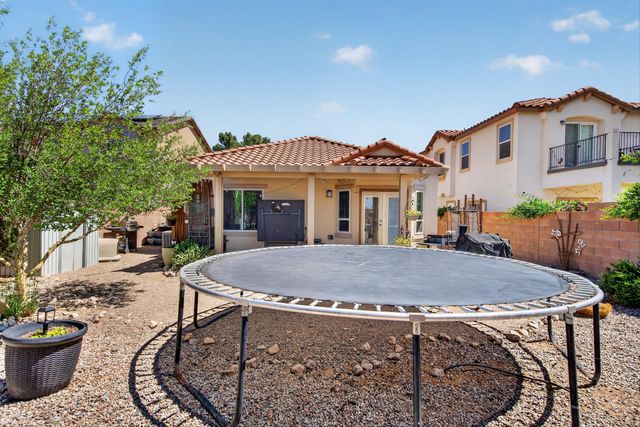 952 Waterfall Drive NE, Rio Rancho, NM 87144