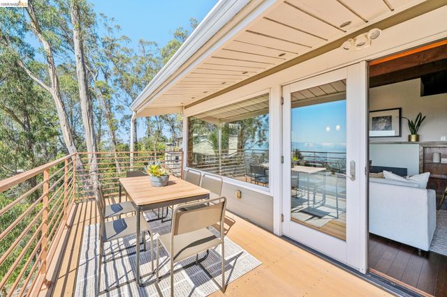 1394 Queens Rd, Berkeley, CA 94708