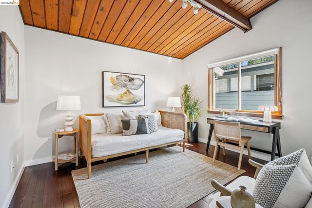 1394 Queens Rd, Berkeley, CA 94708