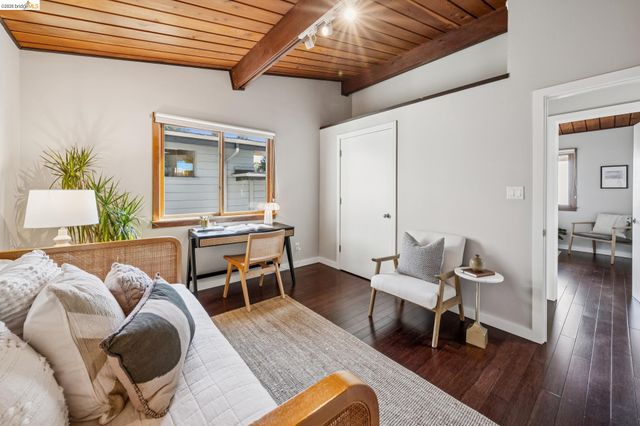 1394 Queens Rd, Berkeley, CA 94708