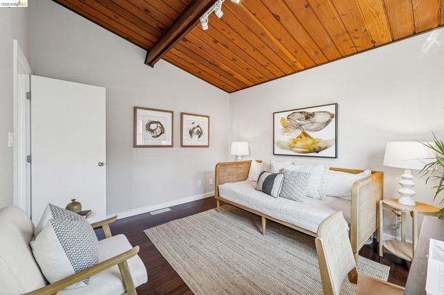1394 Queens Rd, Berkeley, CA 94708