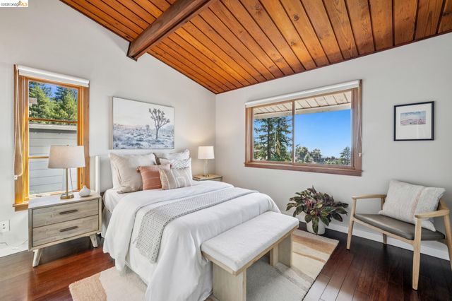 1394 Queens Rd, Berkeley, CA 94708