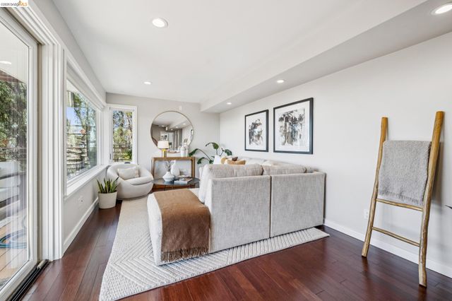 1394 Queens Rd, Berkeley, CA 94708