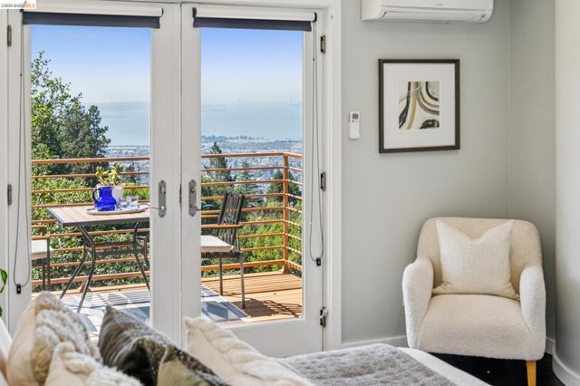1394 Queens Rd, Berkeley, CA 94708
