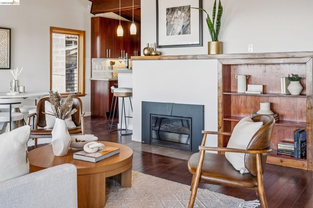 1394 Queens Rd, Berkeley, CA 94708