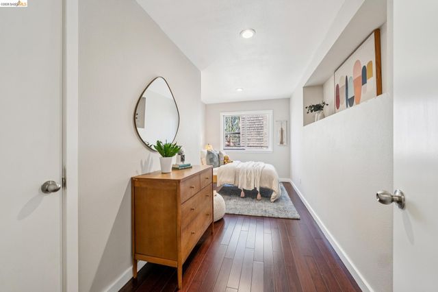 1394 Queens Rd, Berkeley, CA 94708